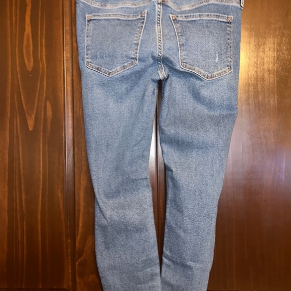 NEW Women’s Old Navy mid-rise rockstar super skinny jeans - Picture 6 of 7